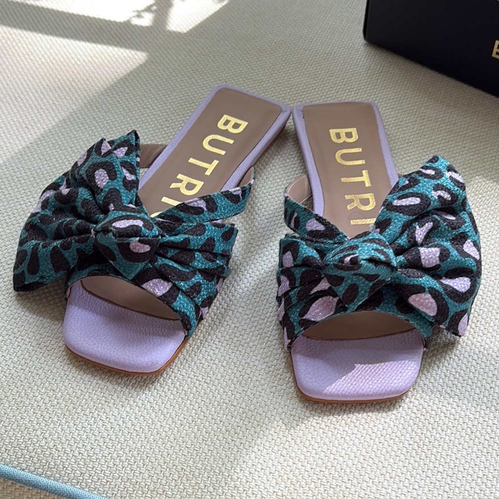 Women's Leopard Print Slide Sandals - Purple and Black